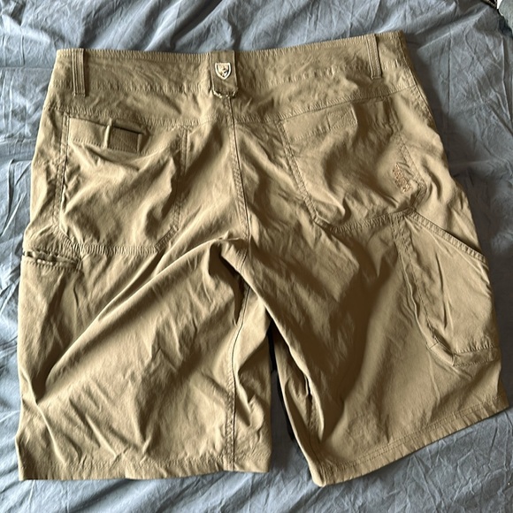 Kuhl Eenegade short 36” - Picture 2 of 2